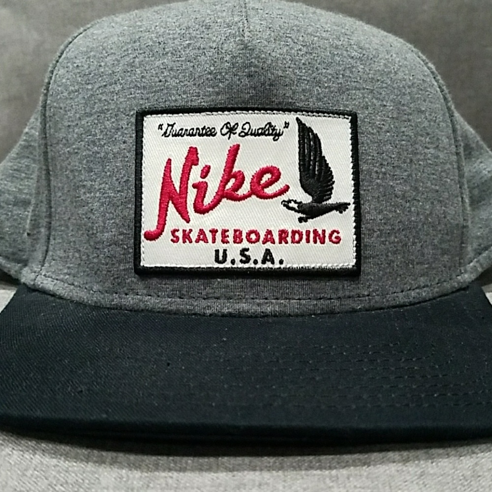 Snap back Hat